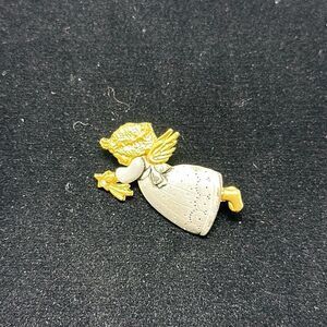 Angel brooch 